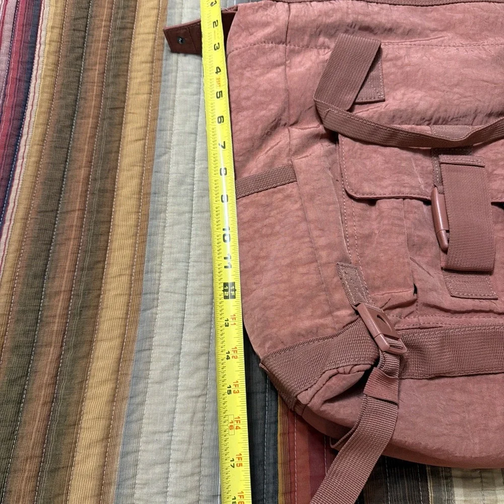Tommy Bahama Convertible Backpack Laptop Bag Crossbody Maroon/deep pink